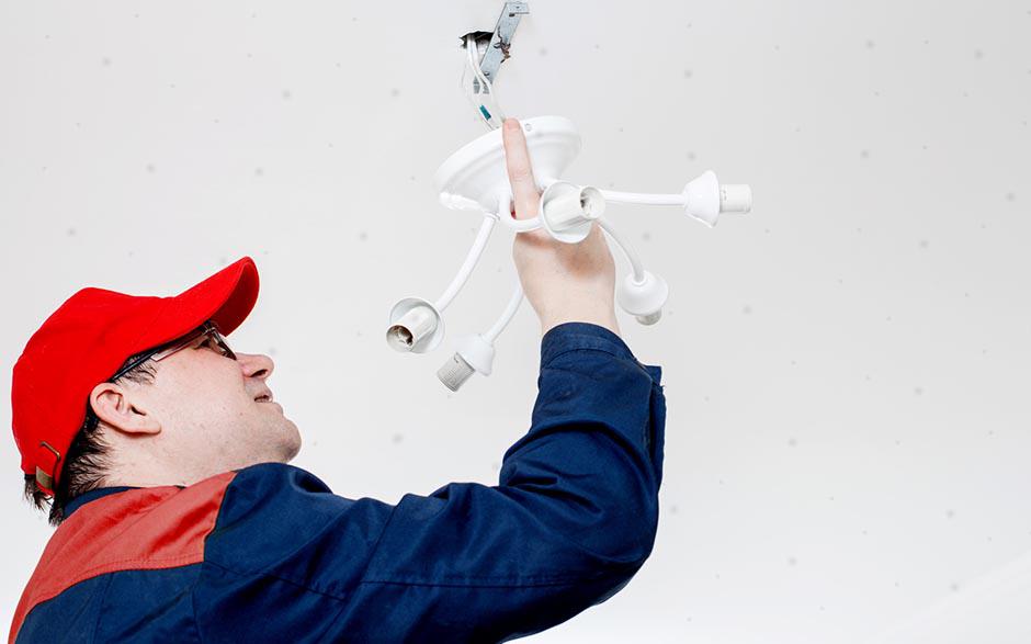 travail électricien Maurepas